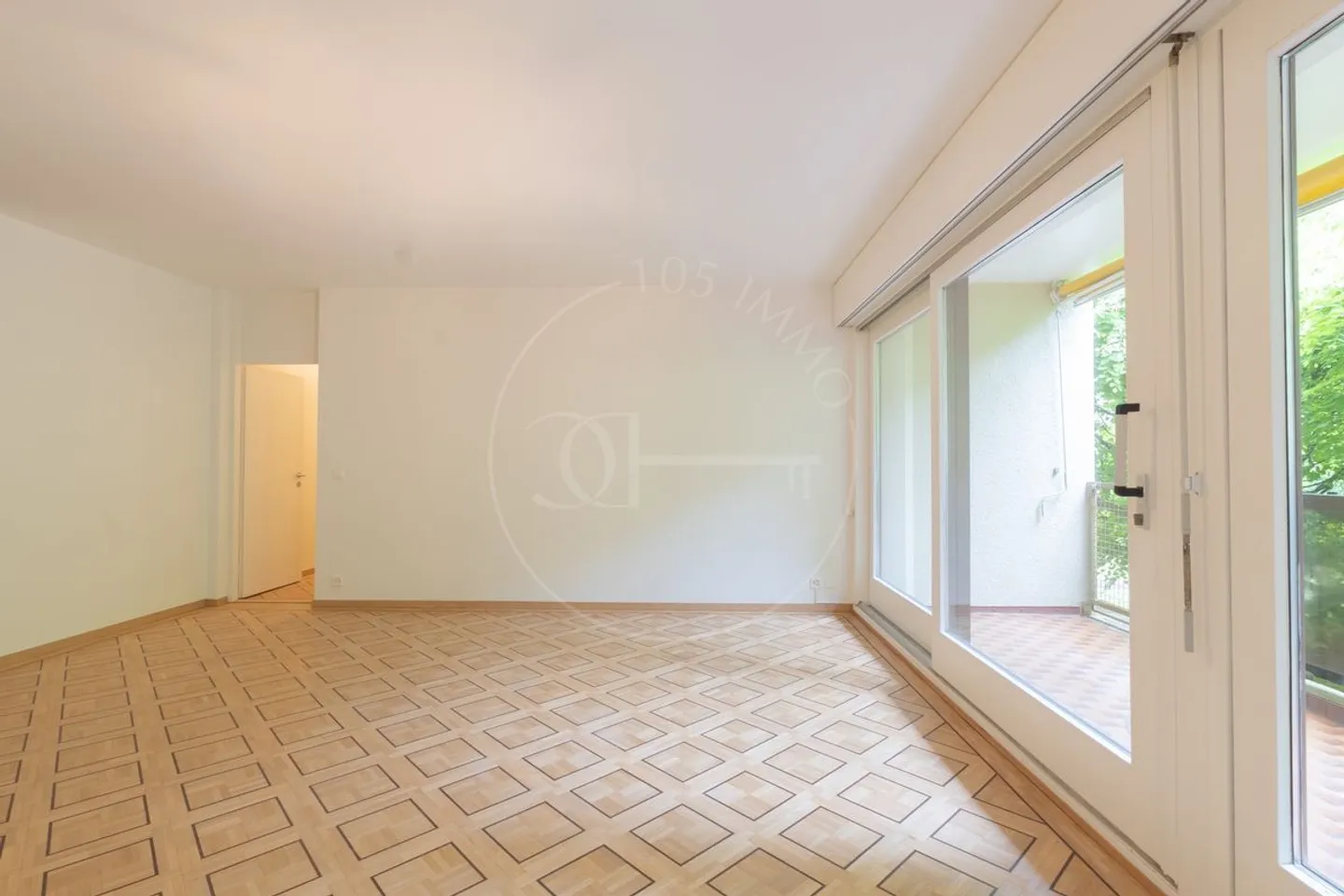 Charmant Appartement au Rez-de-Chaussée - Photo 2 sur 5