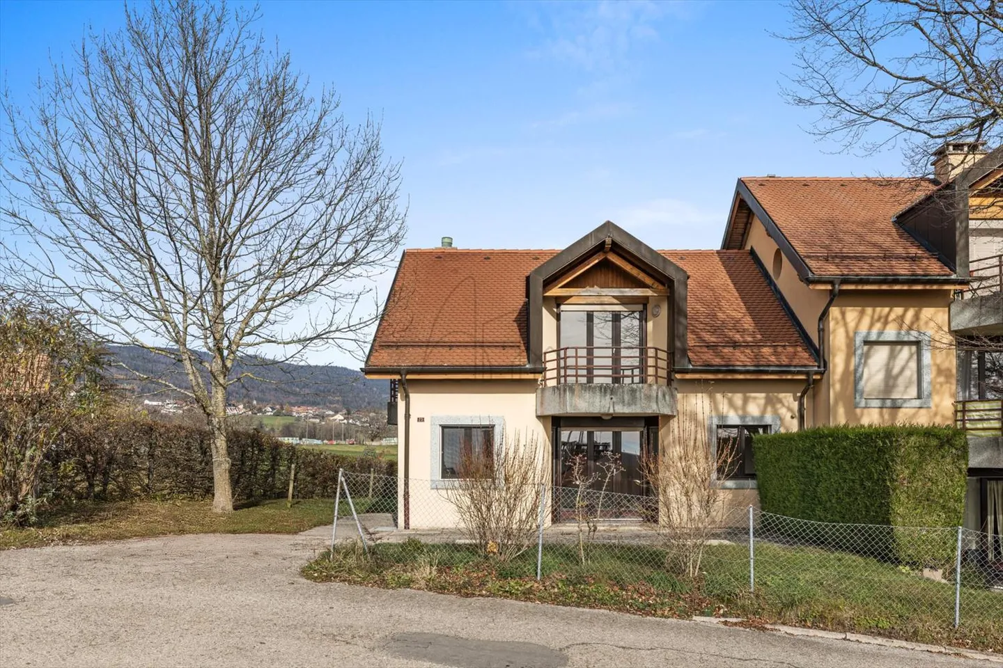 Belle villa d'appartement de 4,5 pièces - Photo 1 sur 10