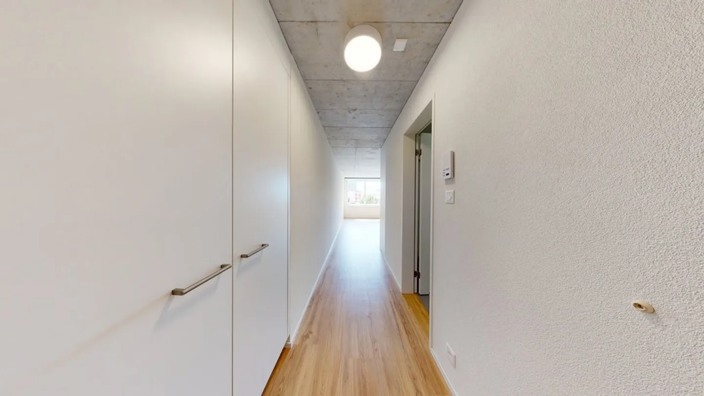 Moderno appartamento di 3 stanze con grande terrazza comune sul tetto - Foto 2 di 9