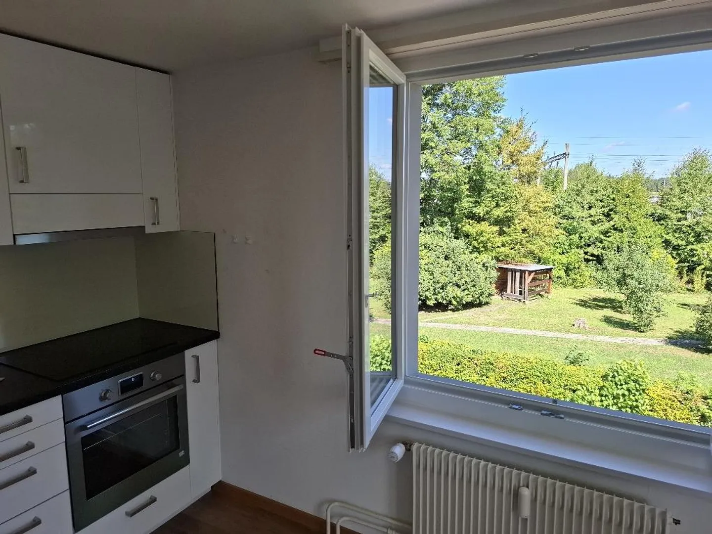 Bright 4-room apartment 80m2 CHF 1,280 with garden piece (7-1.OG.L) - Photo 2 of 12