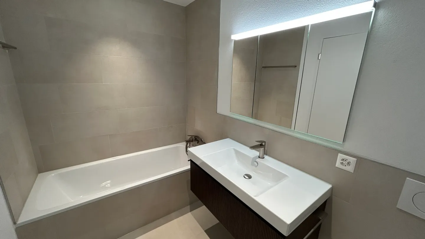 Modern 4.5-room new apartment with garden seating area - Photo 6 of 8