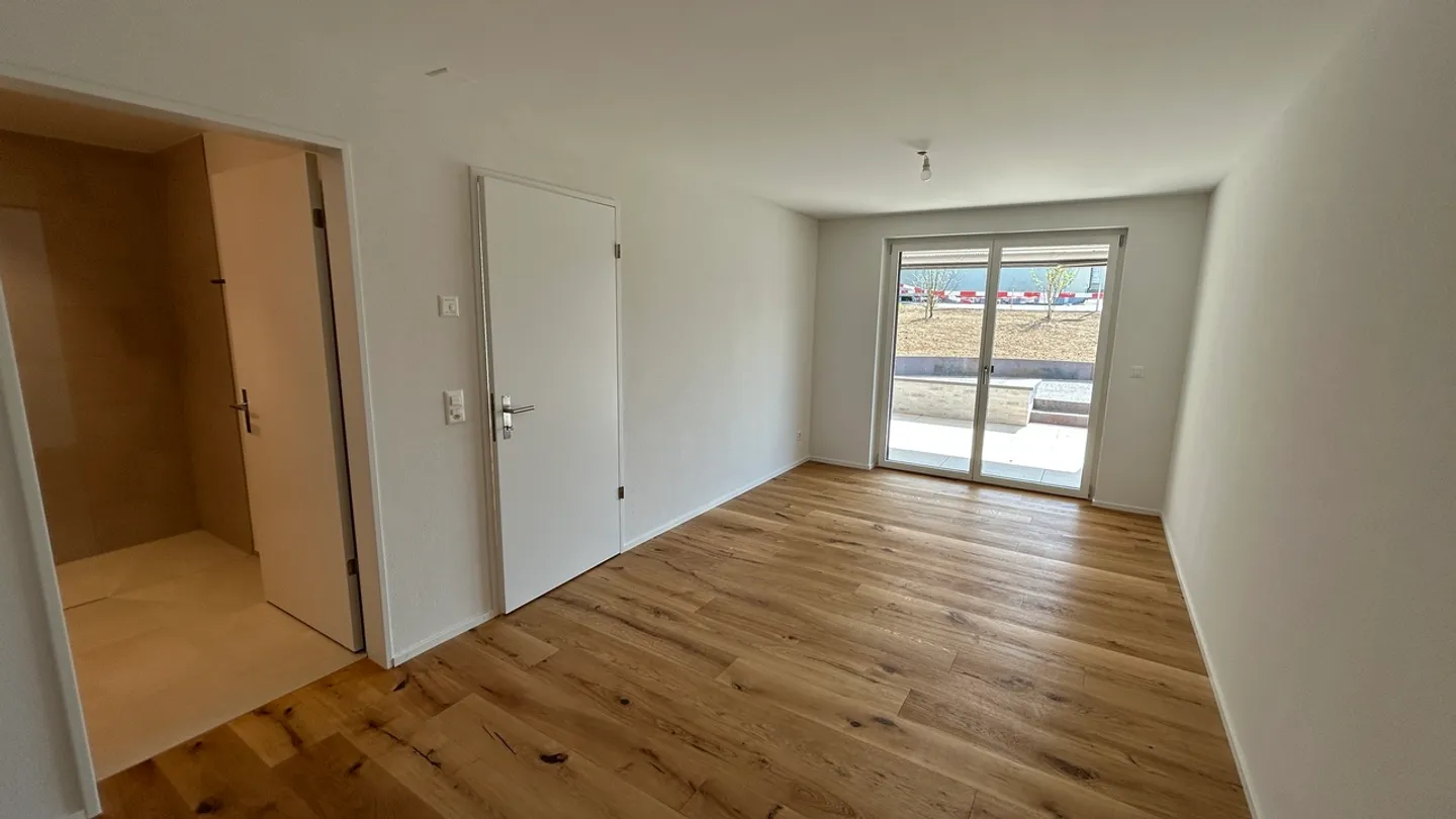 Modern 4.5-room new apartment with garden seating area - Photo 8 of 8