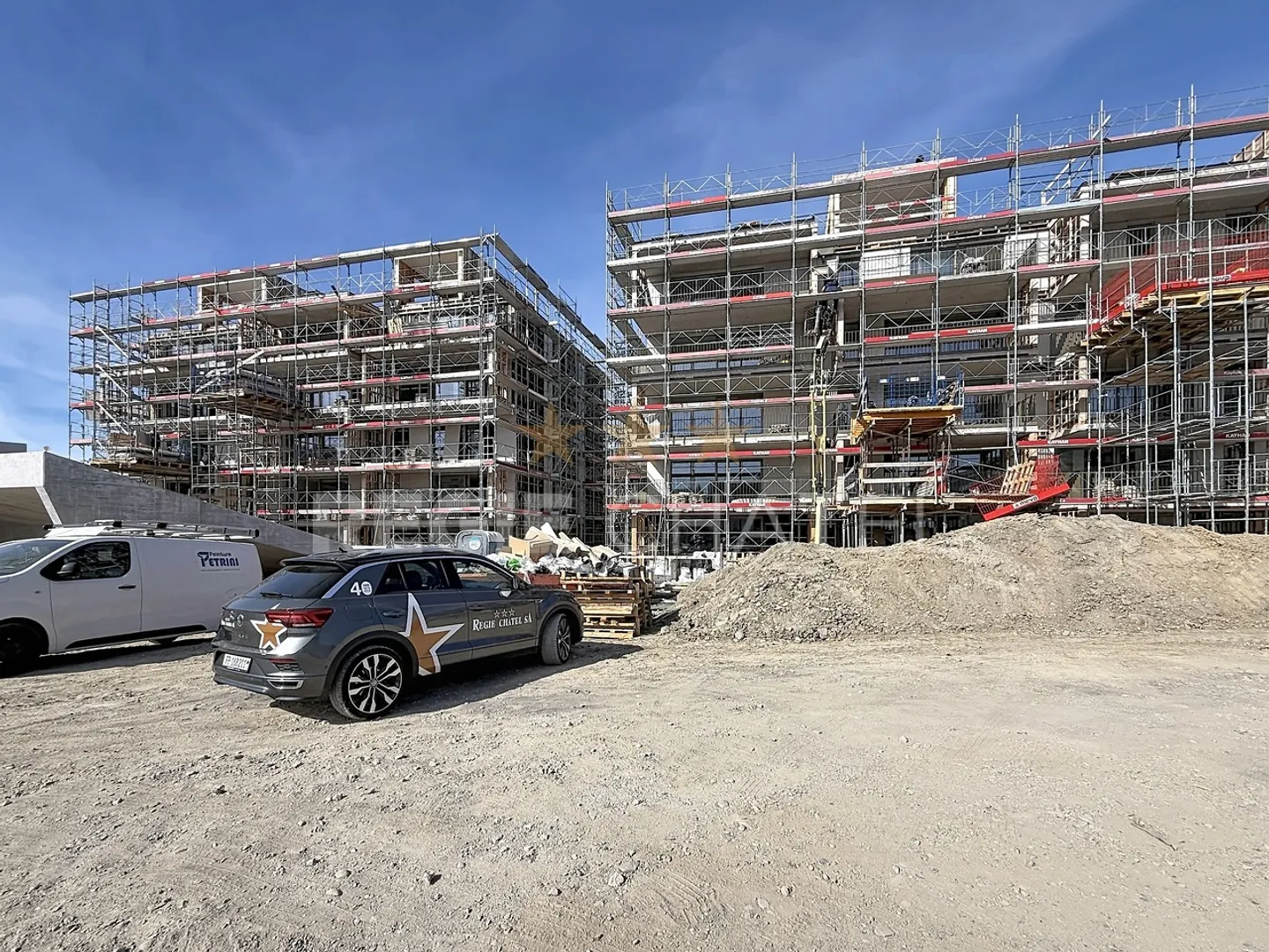 AM ENDE DER BAUARBEITEN
Wunderschöne 3,5 Zimmer neu - Foto 1 von 4