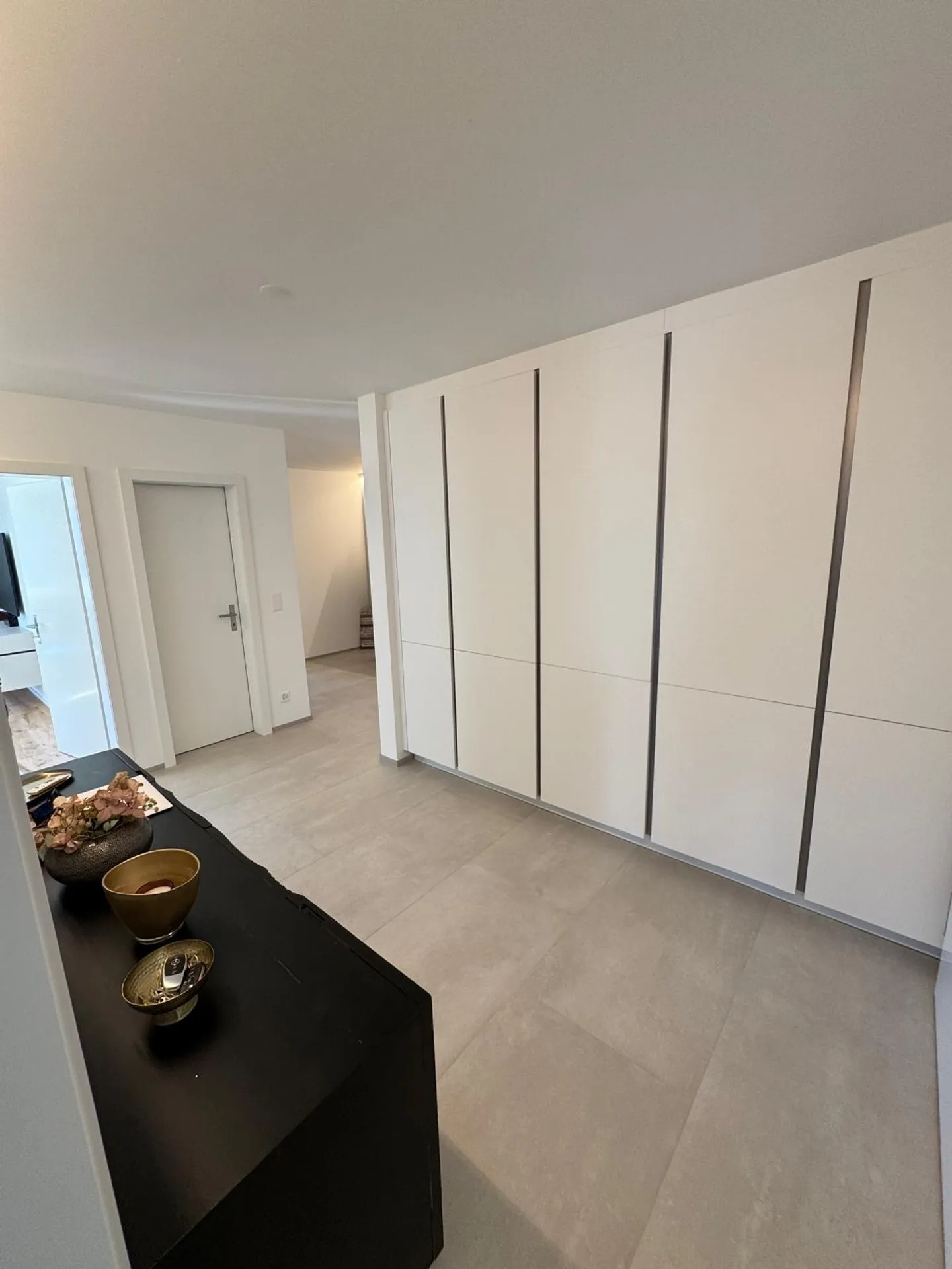 Residential building for sale - Photo 2 of 10