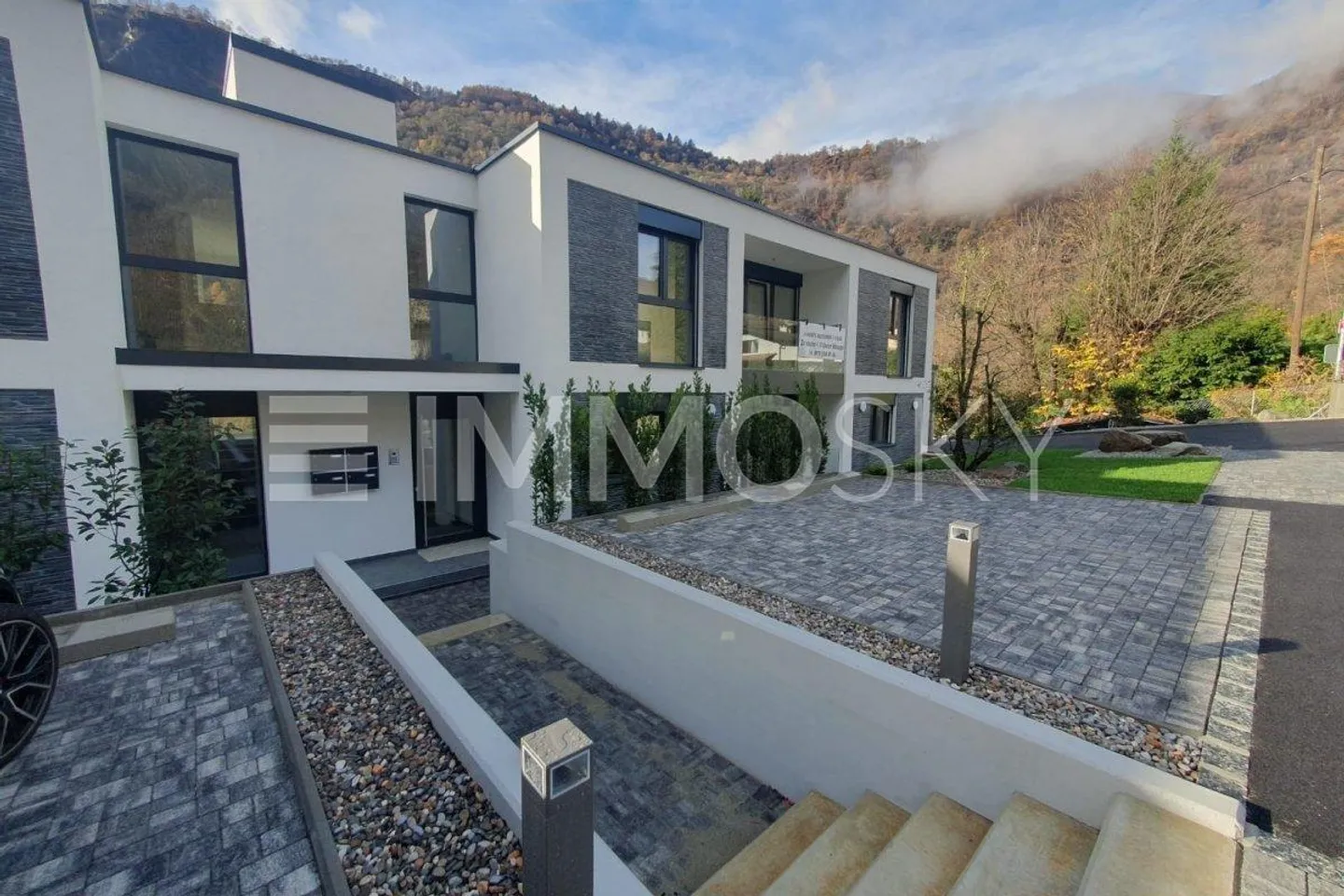 NEW - RESIDENCE STELLA - Photo 2 of 5