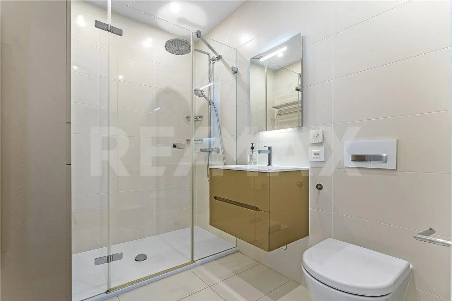 Appartement de Luxe au Bord du Lac - Photo 8 sur 13