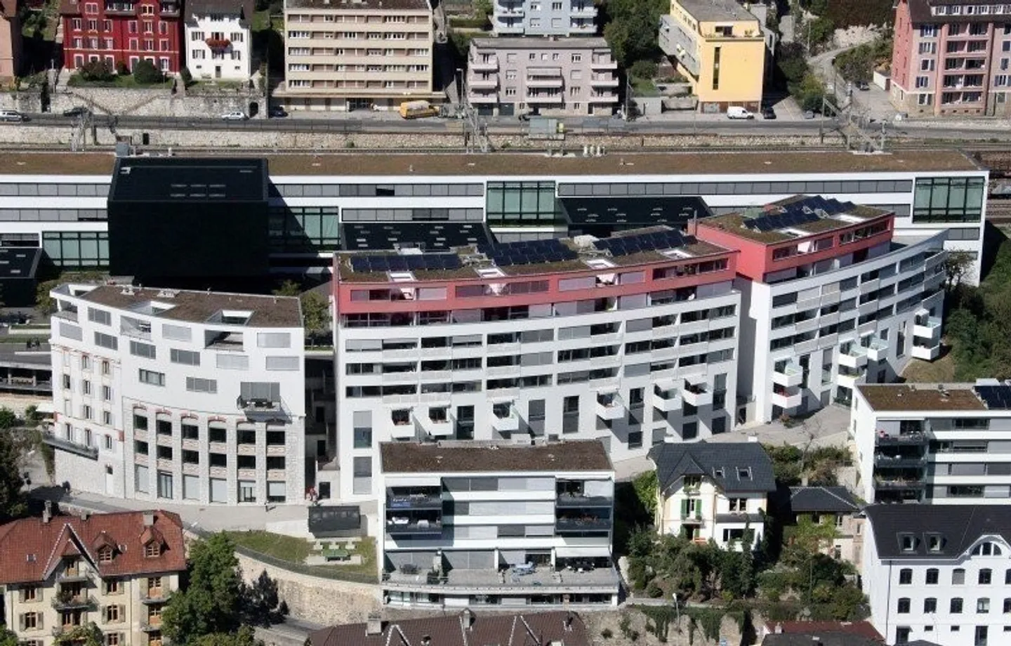 Charming Apartment with Lake View - Photo 3 of 5