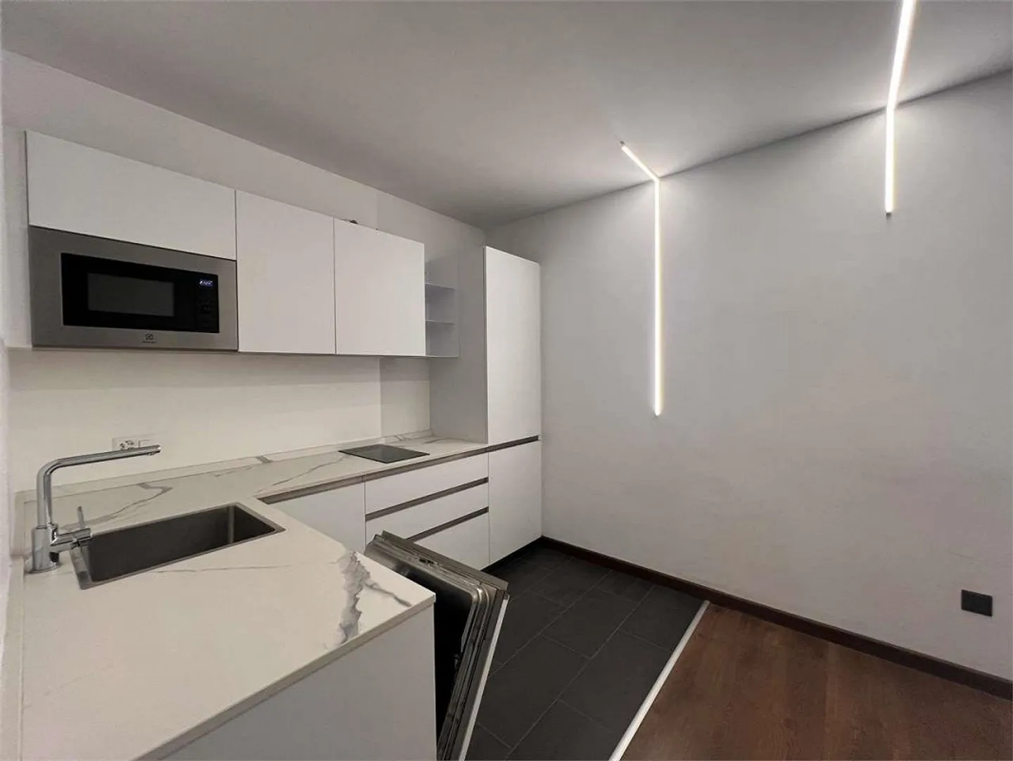 Ref. 2539 Chiasso Modernes Büro - Foto 6 von 8