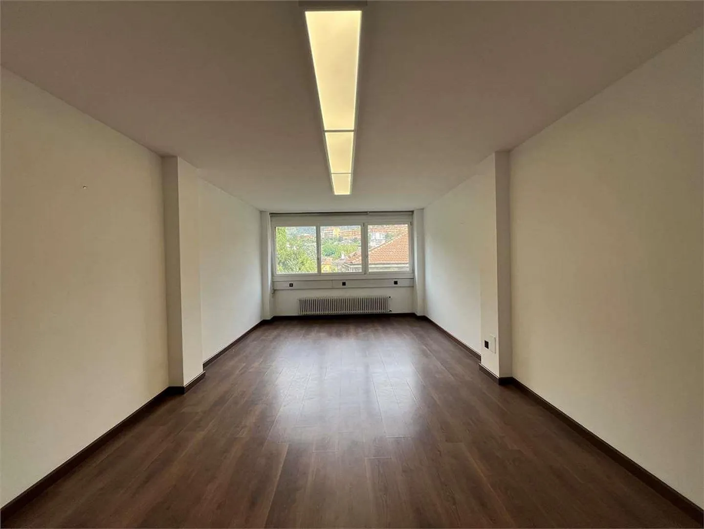 Ref. 2539 Chiasso Modernes Büro - Foto 3 von 8