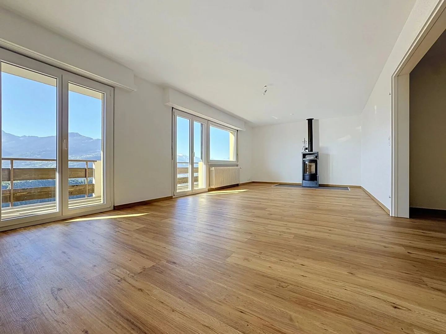 Magnifico appartamento ristrutturato di 4.5 locali con vista panoramica - Savièse - Foto 3 di 13