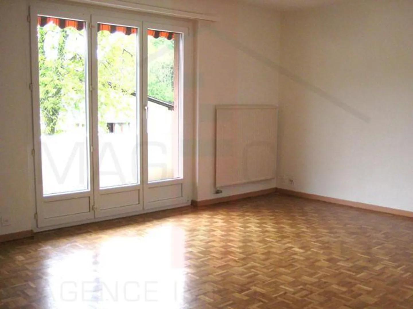 Building of 8 apartments with balcony, building land and magnificent view in Courtemaîche - Photo 1 of 5