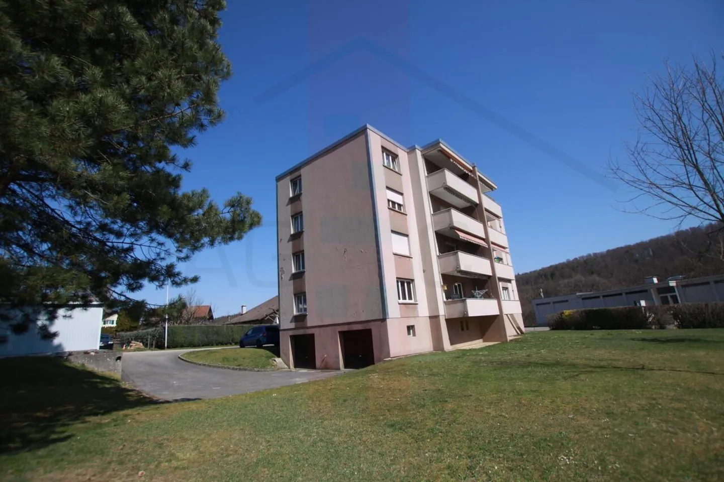 Building of 8 apartments with balcony, building land and magnificent view in Courtemaîche - Photo 5 of 5