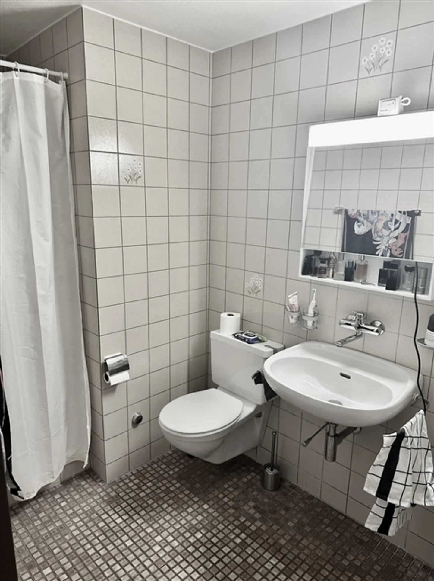 RARE in Tafers 1.5 rooms of 45 m2 with exclusive garden terrace of 70 m2 - Photo 3 of 7