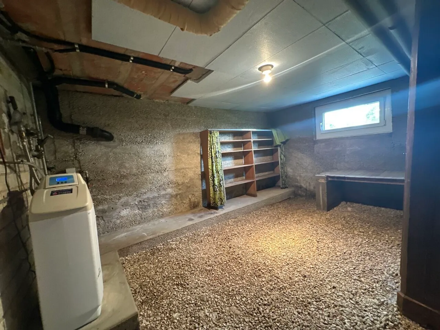 6.5 Room House - Photo 9 of 13