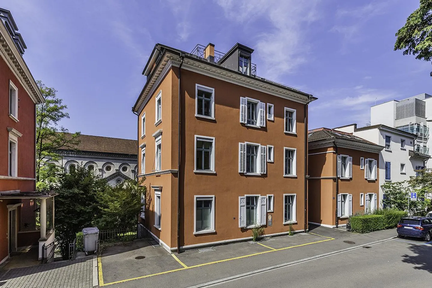 Parking space in the city center - Photo 1 of 1