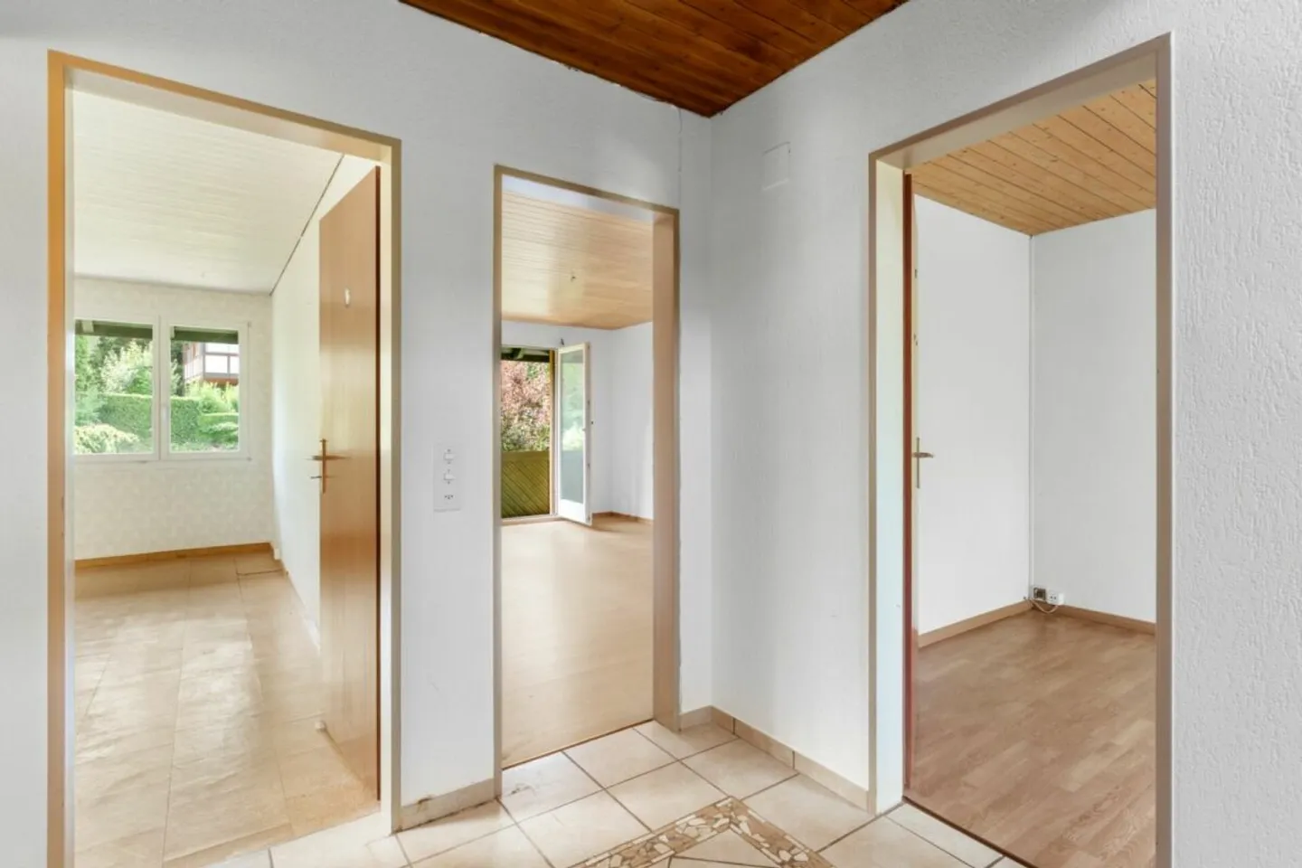 Casa a schiera affascinante con giardino - Foto 4 di 15