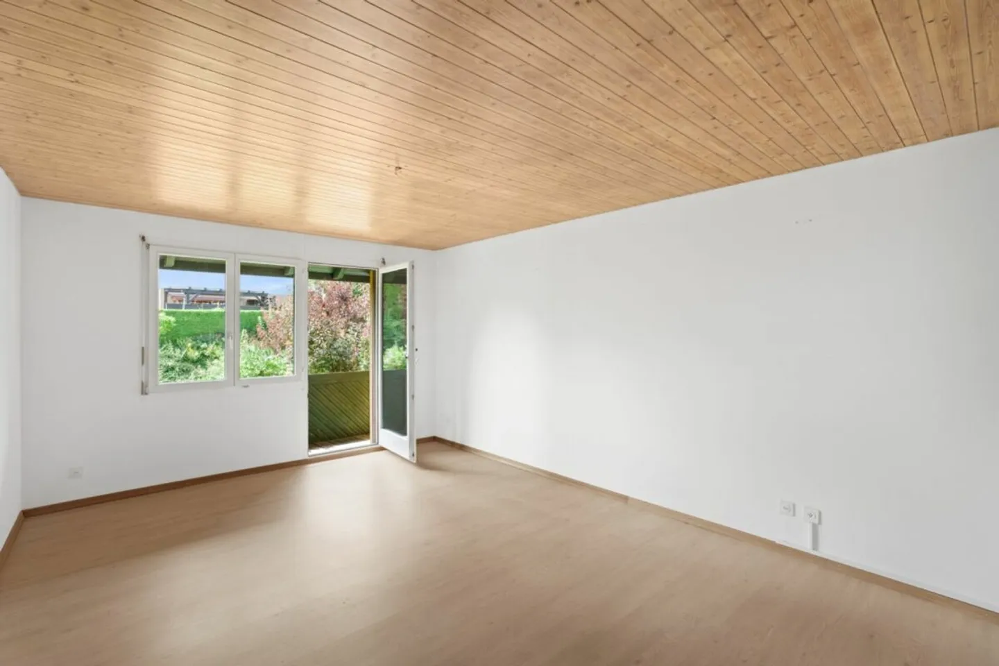 Casa a schiera affascinante con giardino - Foto 5 di 15