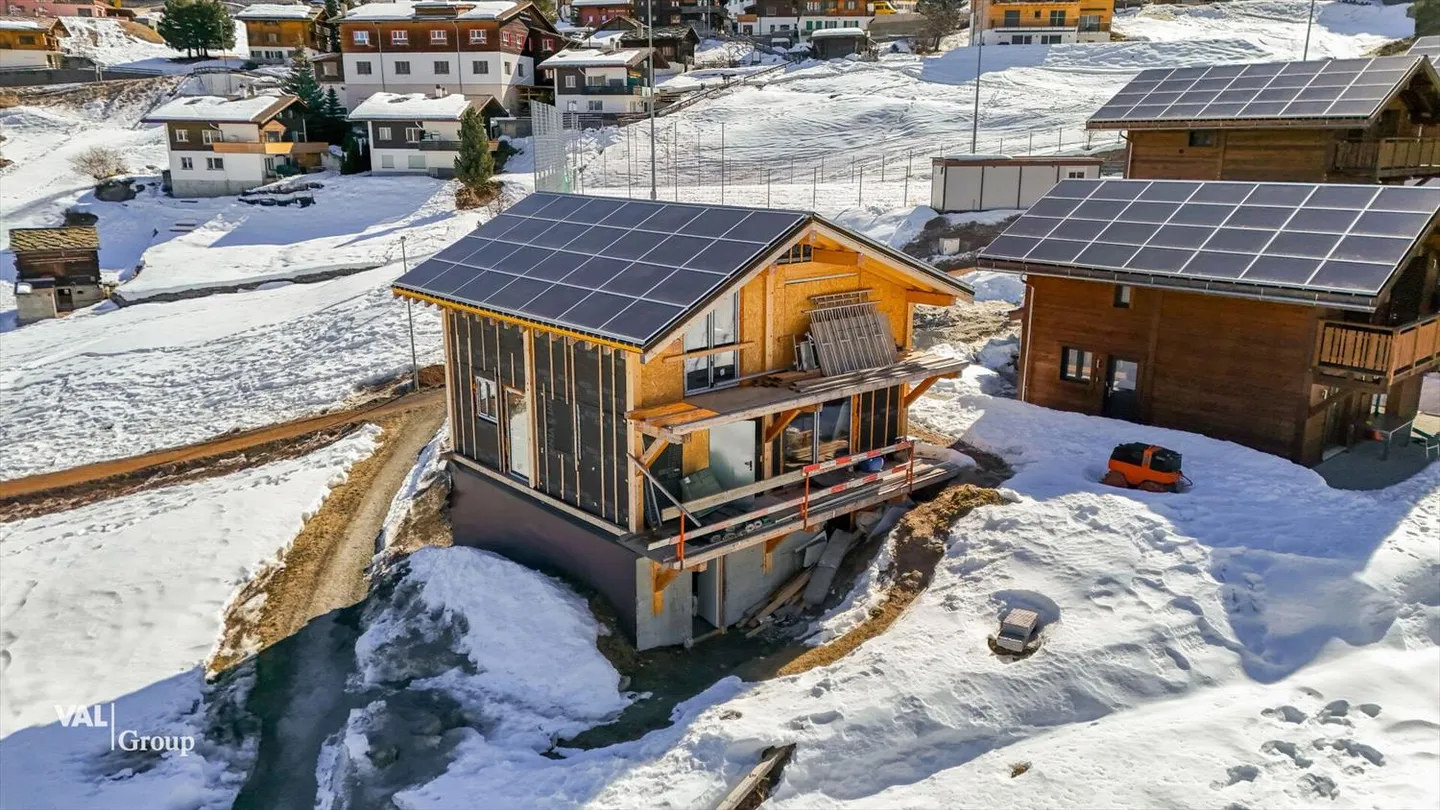 Last Chance: Exclusive Chalet as a Second Home in Grächen! - Photo 5 of 13
