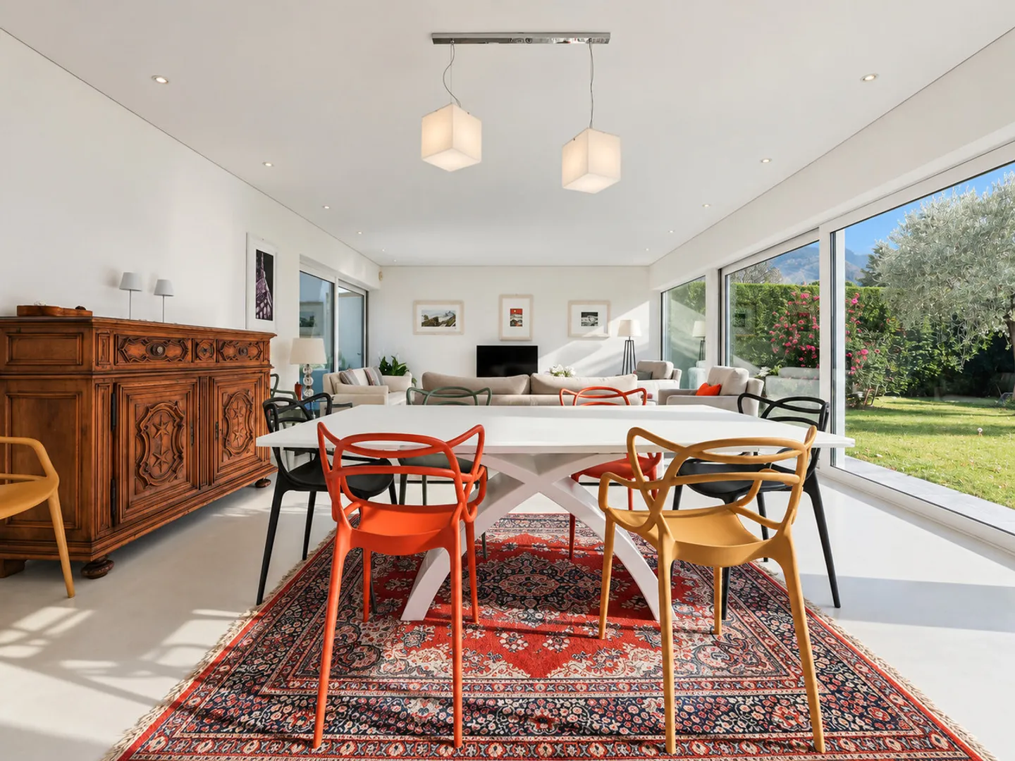 Lugano, Dino: Modern villa with garden, terraces and open view - Photo 1 of 16