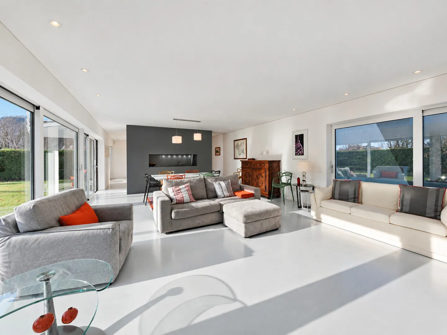 Lugano, Dino: Modern villa with garden, terraces and open view - Photo 2 of 16
