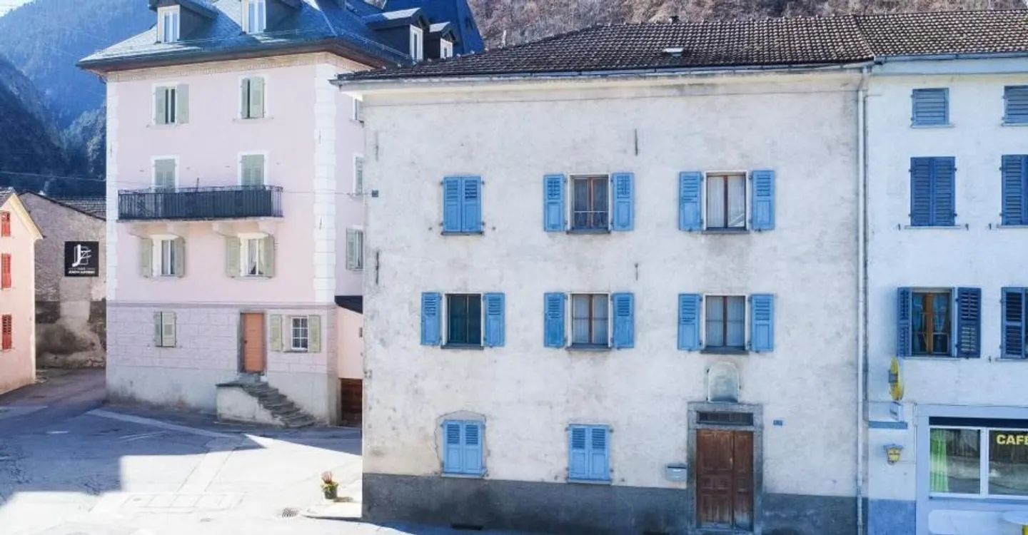 Mehrfamilienhaus im Zentrum von Chippis - Foto 2 von 13