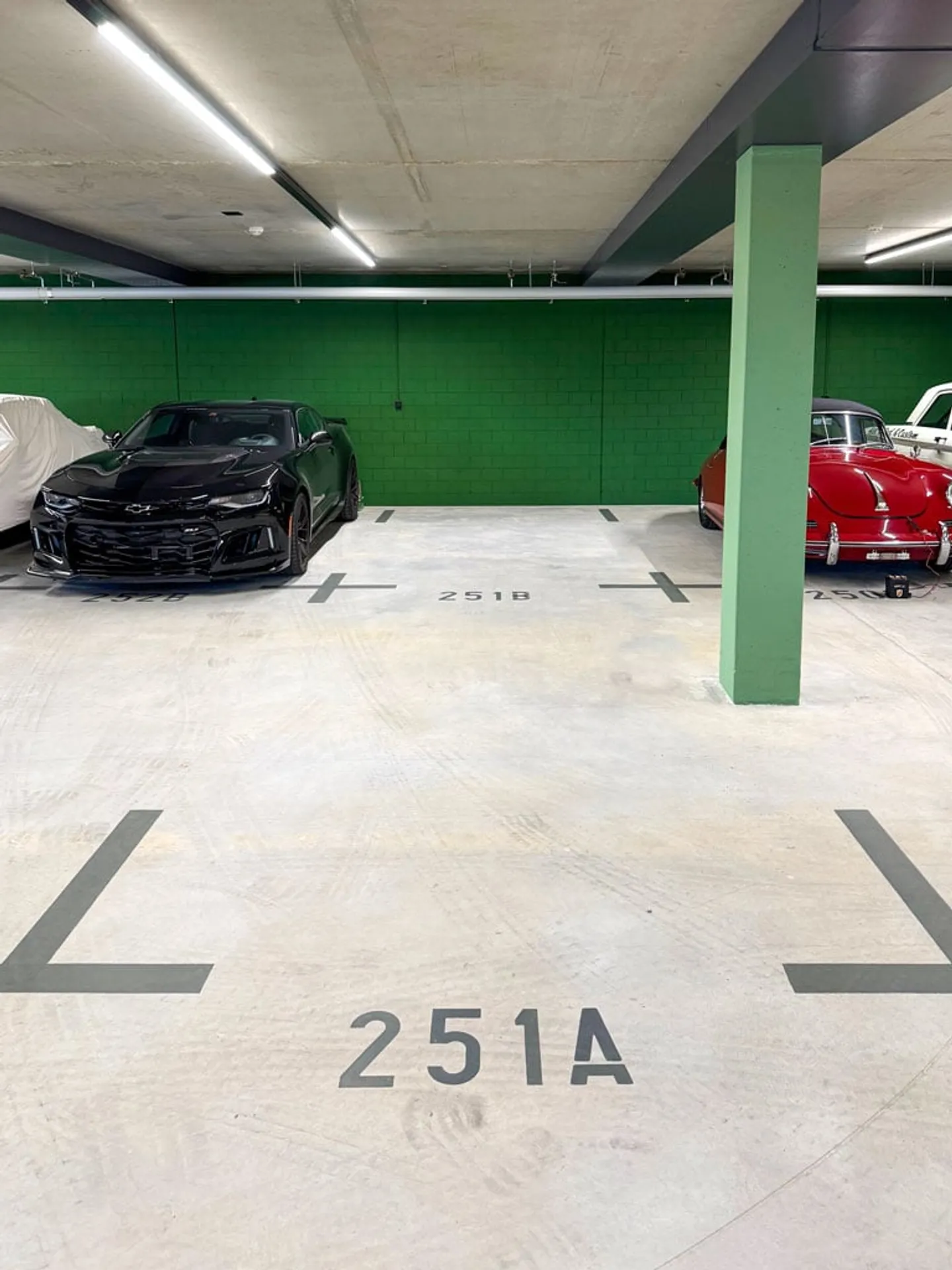 Secure your spot at the car hotel now! - Photo 3 of 3