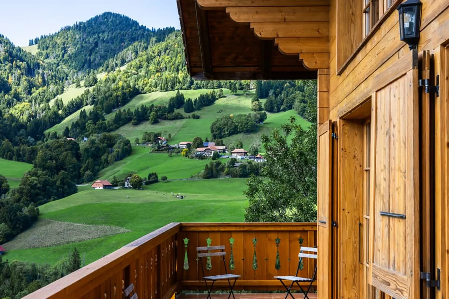 Unübertroffene Lage in Charmey: Ruhe, Panoramablick und Sonne - Foto 1 von 12