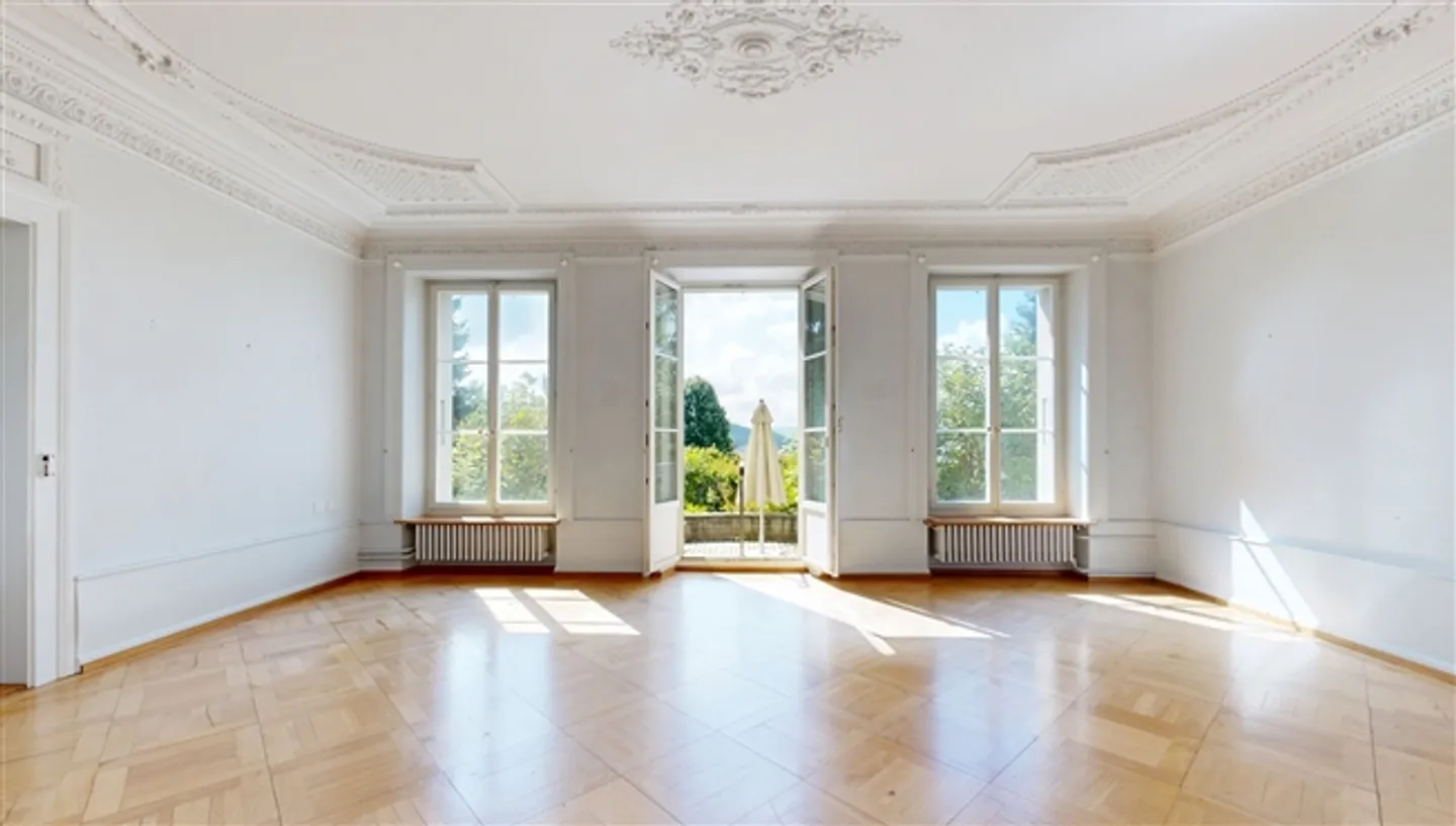 «"Historische Baukunst an allerbester Lage mit traumhafter Aussicht ins Emmental und auf die Alpen"» - Foto 10 von 16