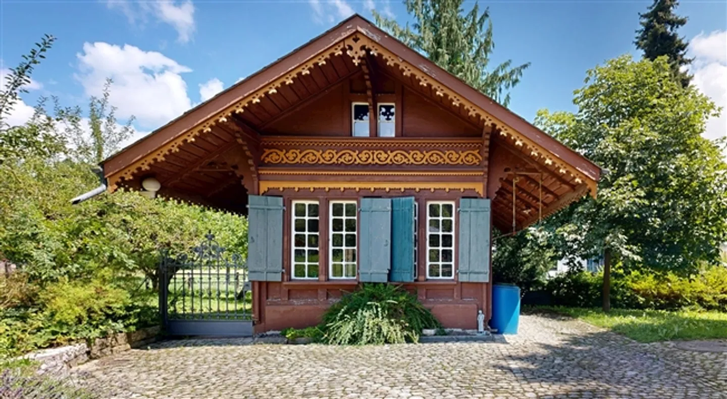 «"Historische Baukunst an allerbester Lage mit traumhafter Aussicht ins Emmental und auf die Alpen"» - Foto 15 von 16