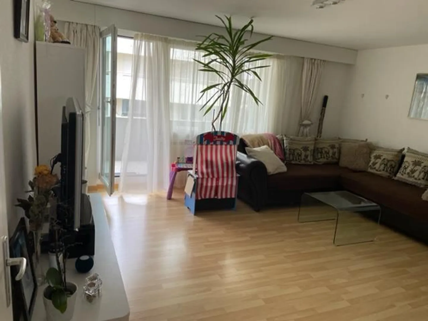 Heimelige 3.5 Zimmer Wohnung zu vermieten - Foto 2 von 10