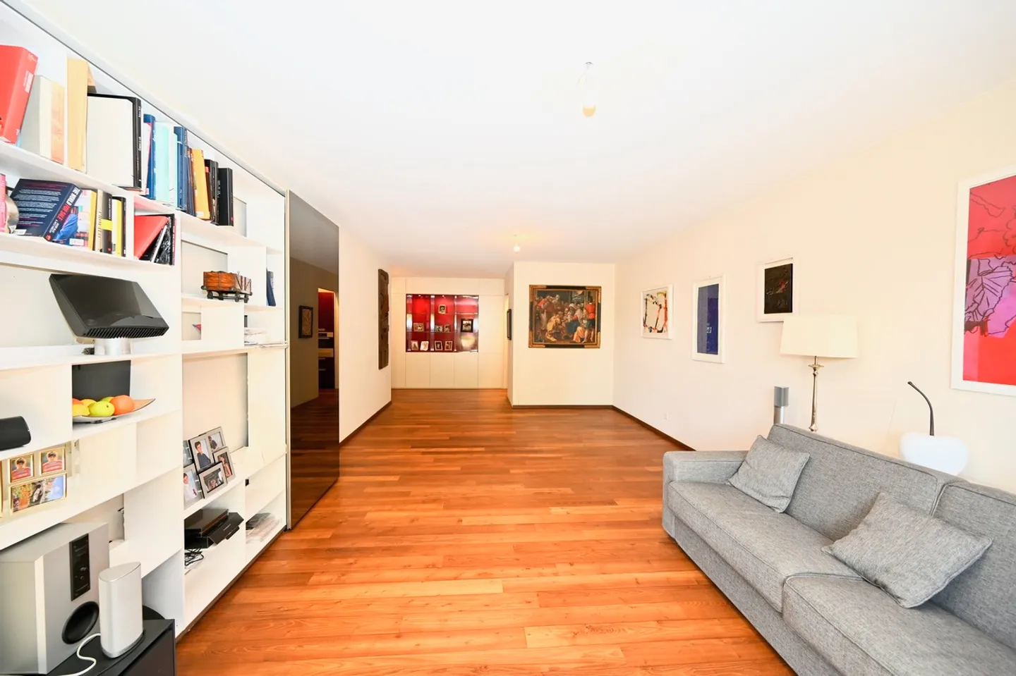 Modern Apartment with Terrace and Breathtaking Lake View - Photo 5 of 18