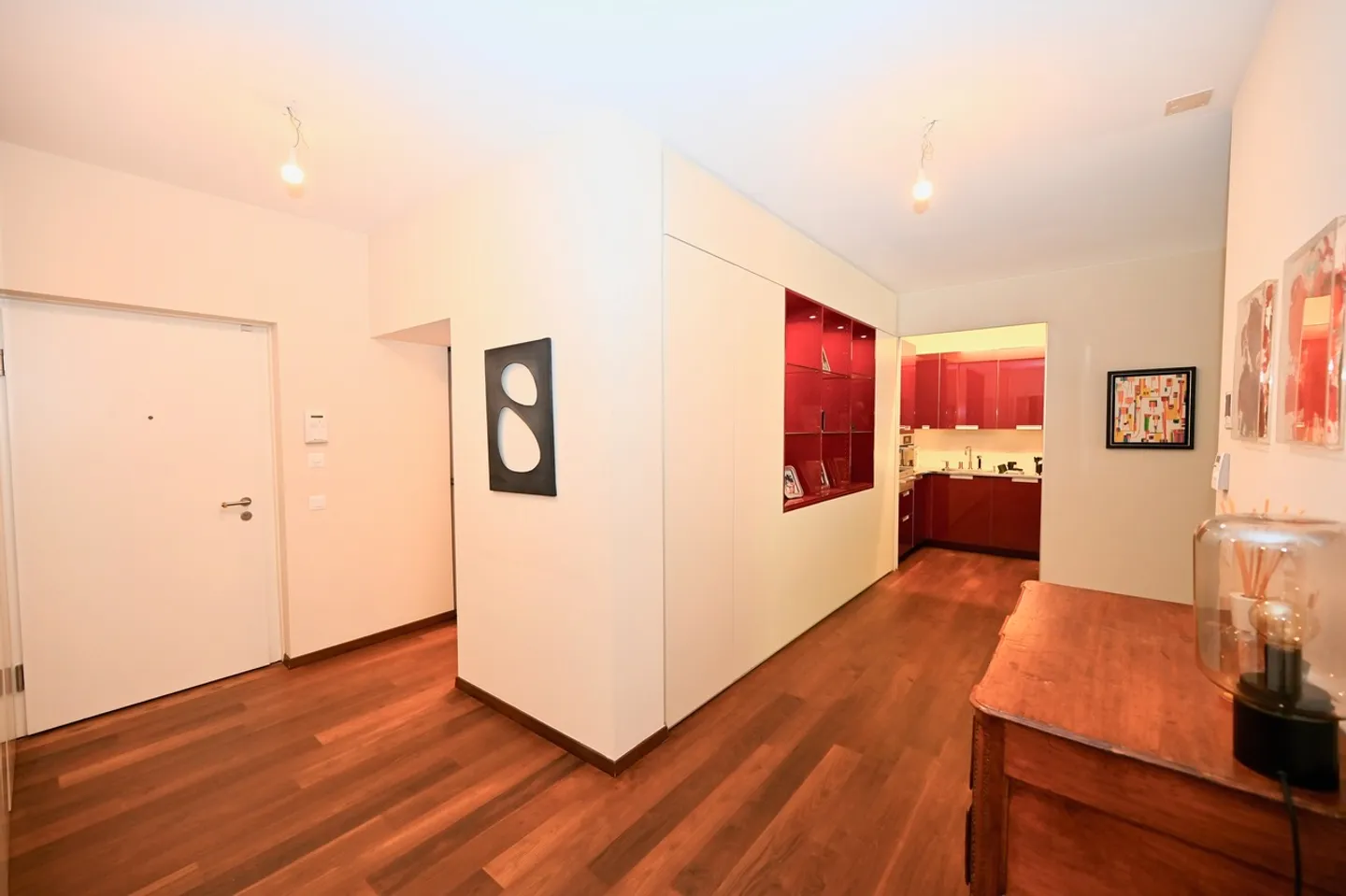 Modern Apartment with Terrace and Breathtaking Lake View - Photo 7 of 18