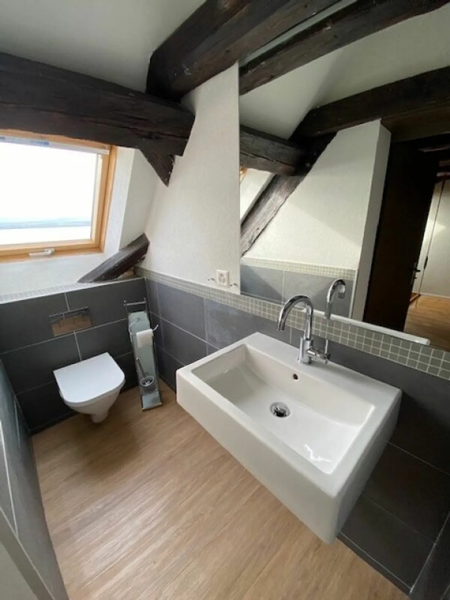 Spacieux duplex de 6.5 pièces à St-Aubin-Sauges - Photo 5 sur 10
