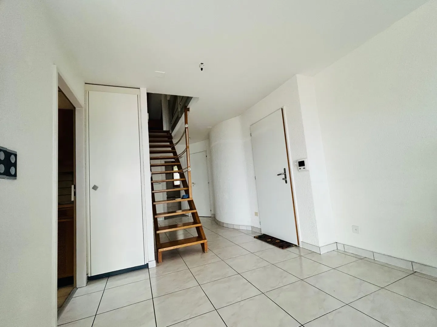 The Conversion - Duplex Apartment with Grand View of the Lake and the Alps, Opposite EVIAN - Photo 2 of 10