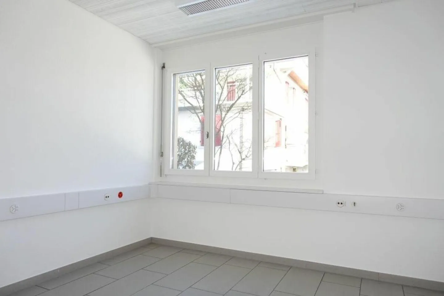 Spacious Office Spaces on the Ground and Basement Floor - Photo 11 of 21