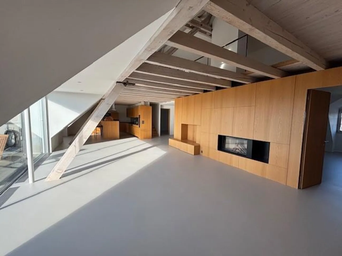 Appartement en duplex luxueux à Breitenrain avec vue sur la vieille ville et les Alpes - Photo 1 sur 17