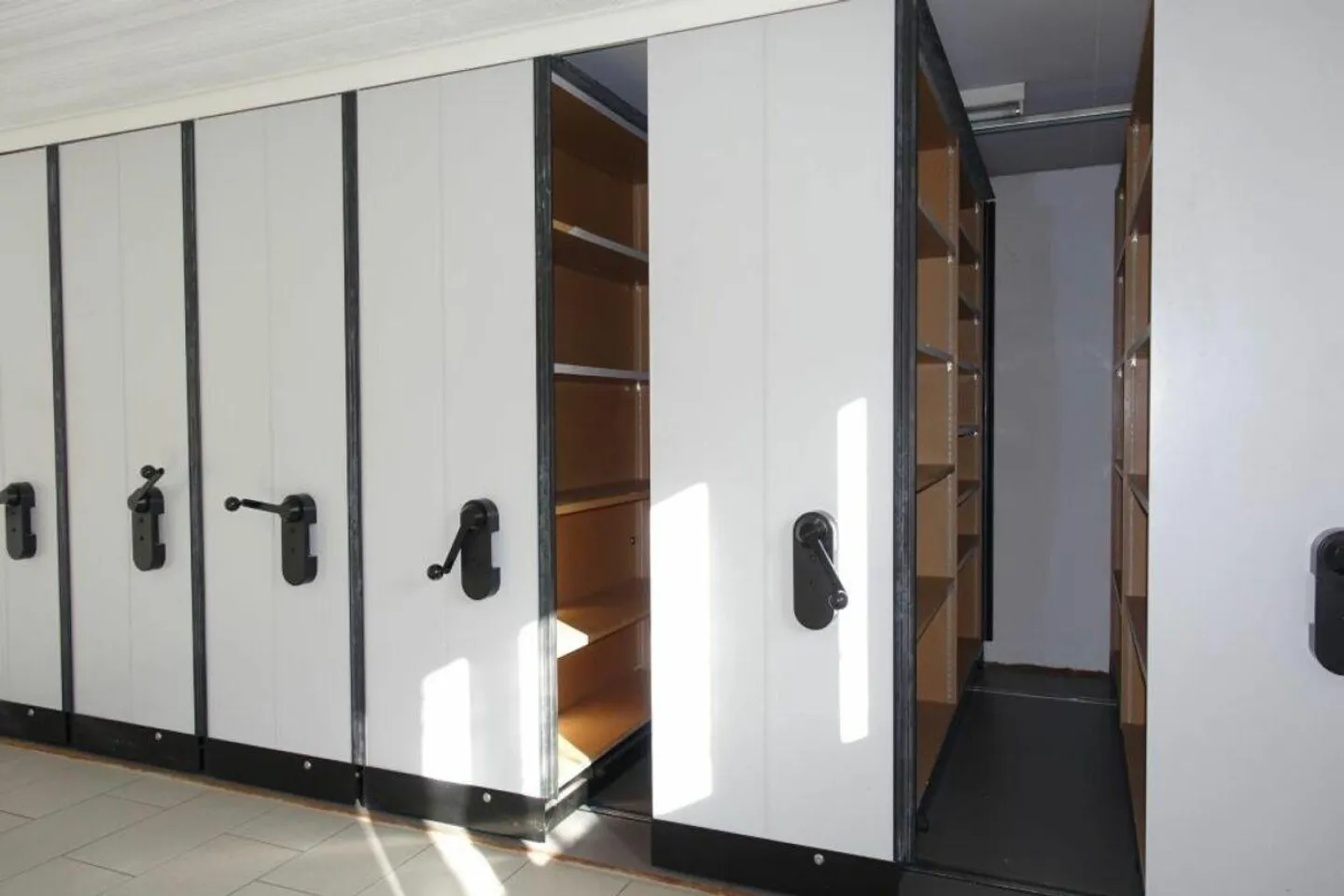 Spacious Office Spaces on the Ground and Basement Floor - Photo 17 of 21