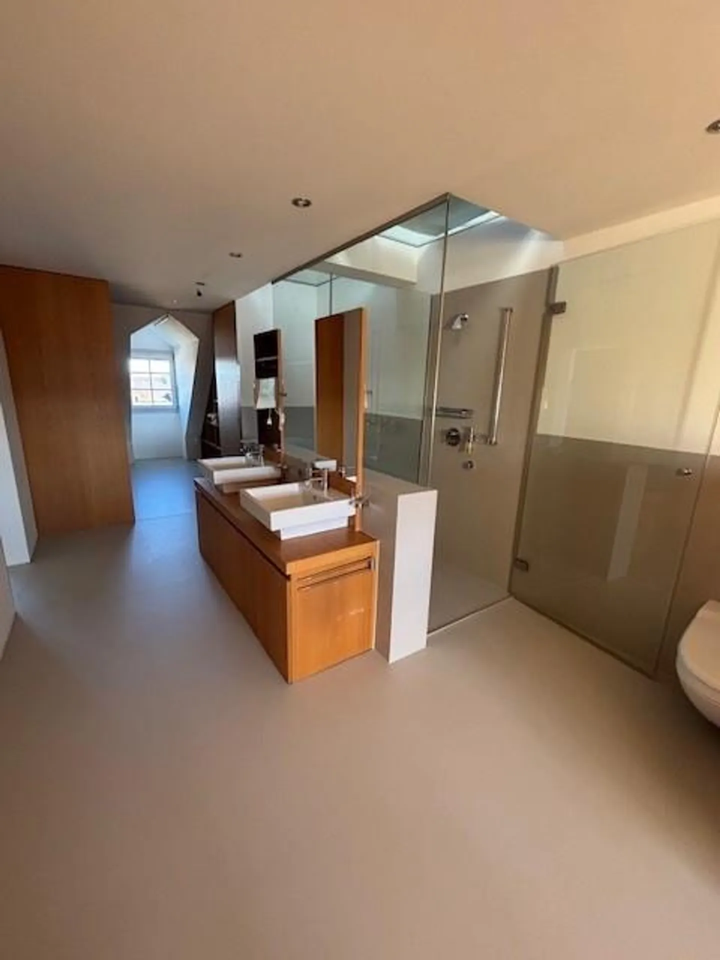 Appartement en duplex luxueux à Breitenrain avec vue sur la vieille ville et les Alpes - Photo 5 sur 17