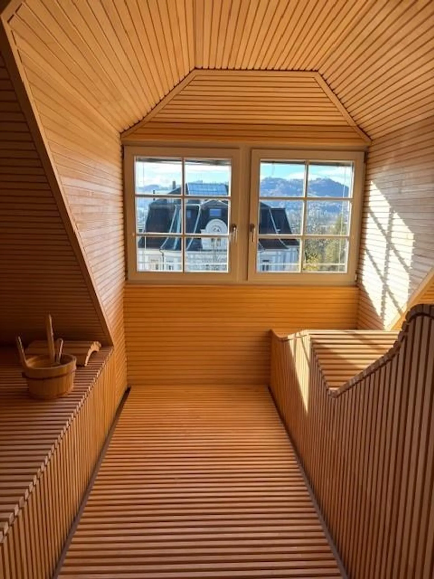 Appartement en duplex luxueux à Breitenrain avec vue sur la vieille ville et les Alpes - Photo 7 sur 17