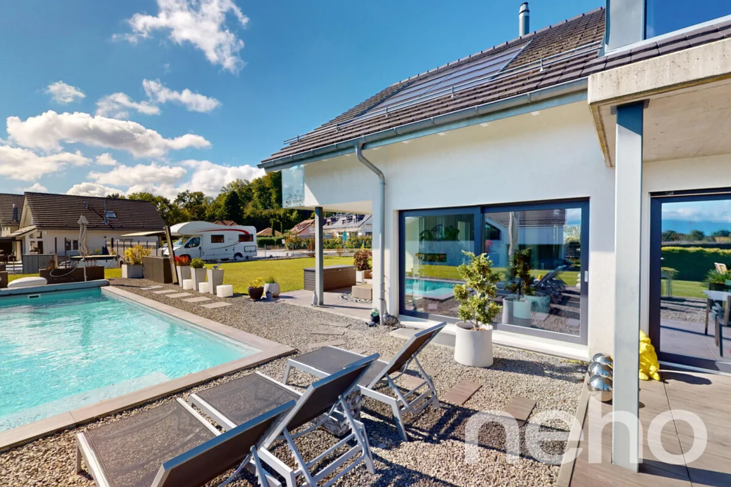 Casa da sogno con piscina riscaldata e vista lago! - Foto 1 di 13