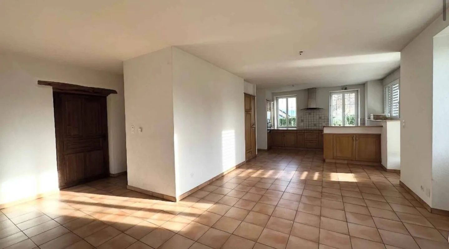 5-room house - Photo 5 of 13