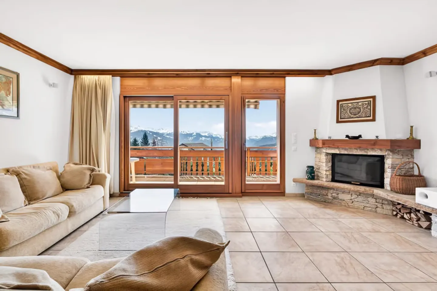 Bright apartment with panoramic views of the Alps and the Rhône Valley - Foto 2 di 13