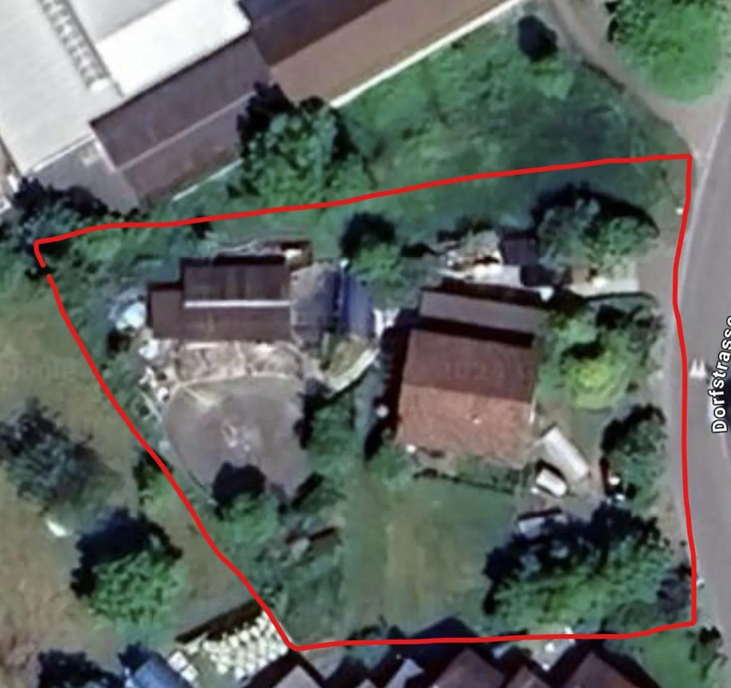 MFH with 2 units with development potential - Photo 1 of 13