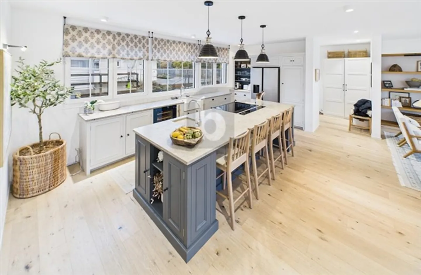 SPACIEUX & LUMINEUX - CUISINE DE STYLE AMÉRICAIN - Photo 2 sur 6