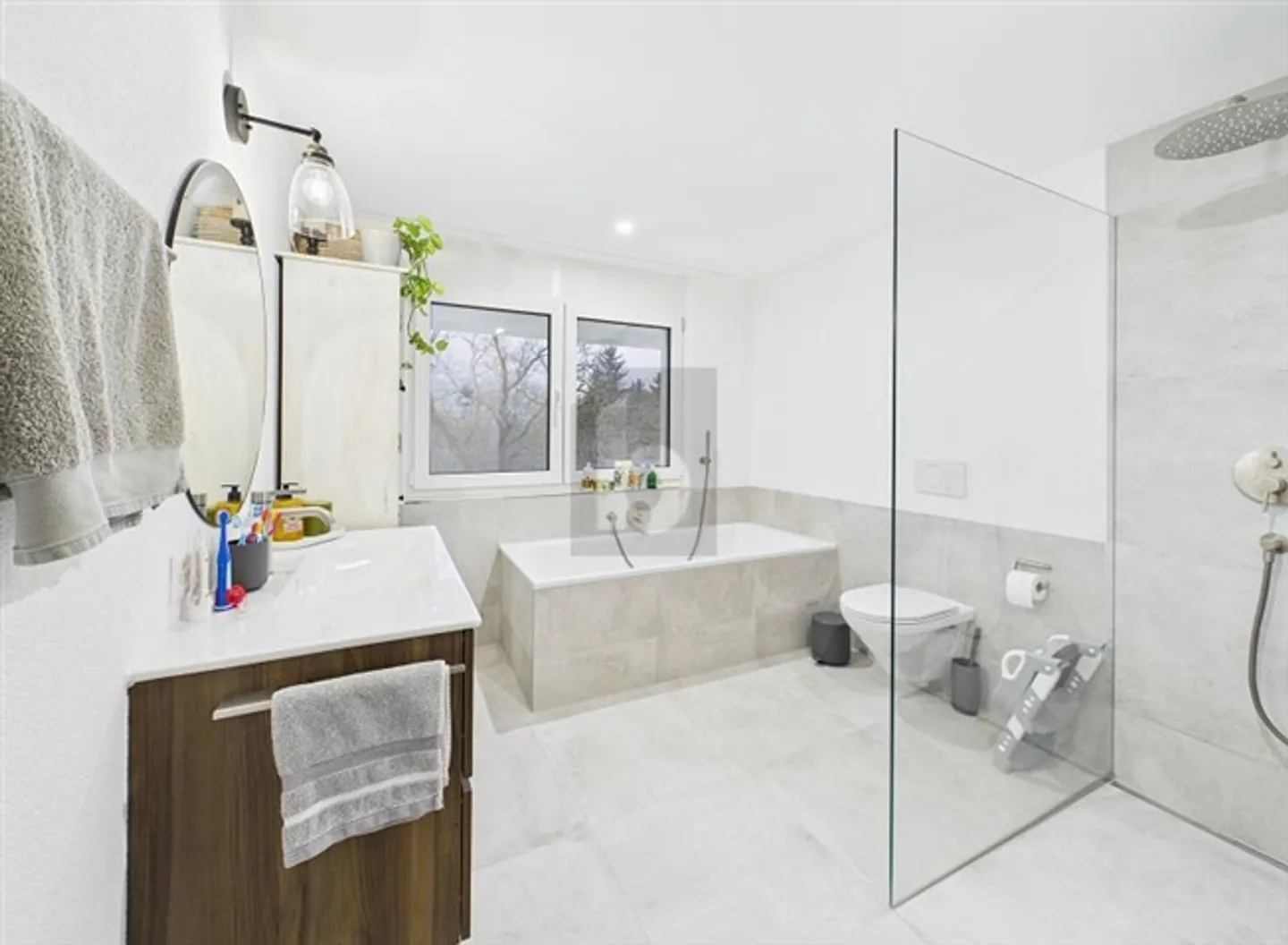 SPACIEUX & LUMINEUX - CUISINE DE STYLE AMÉRICAIN - Photo 4 sur 6