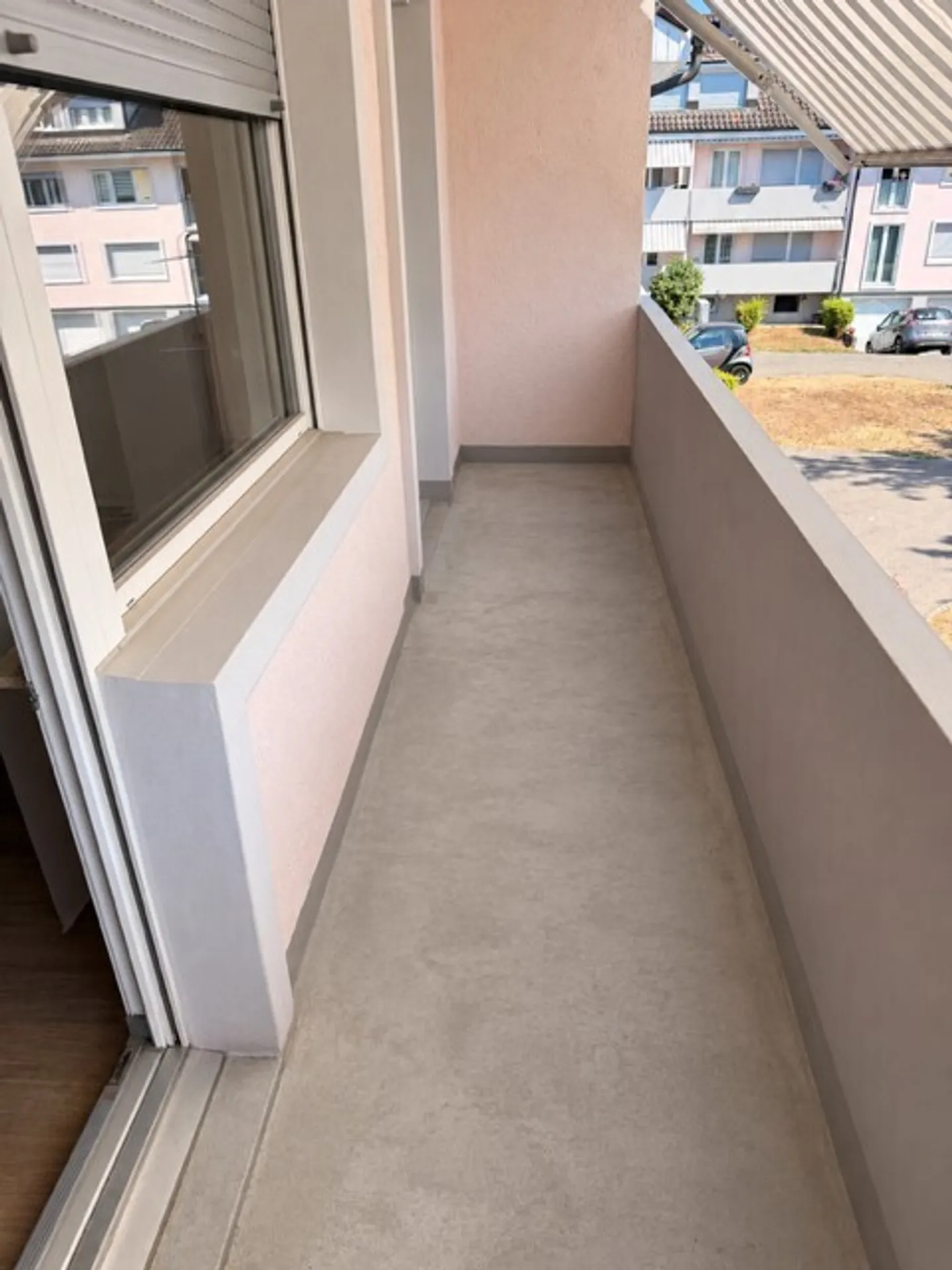 Appartamento luminoso con balcone - Foto 7 di 12