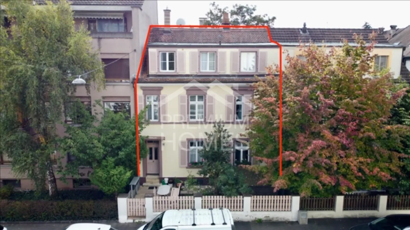 Casa multifamiliare centralmente situata per investitori! - Foto 1 di 4