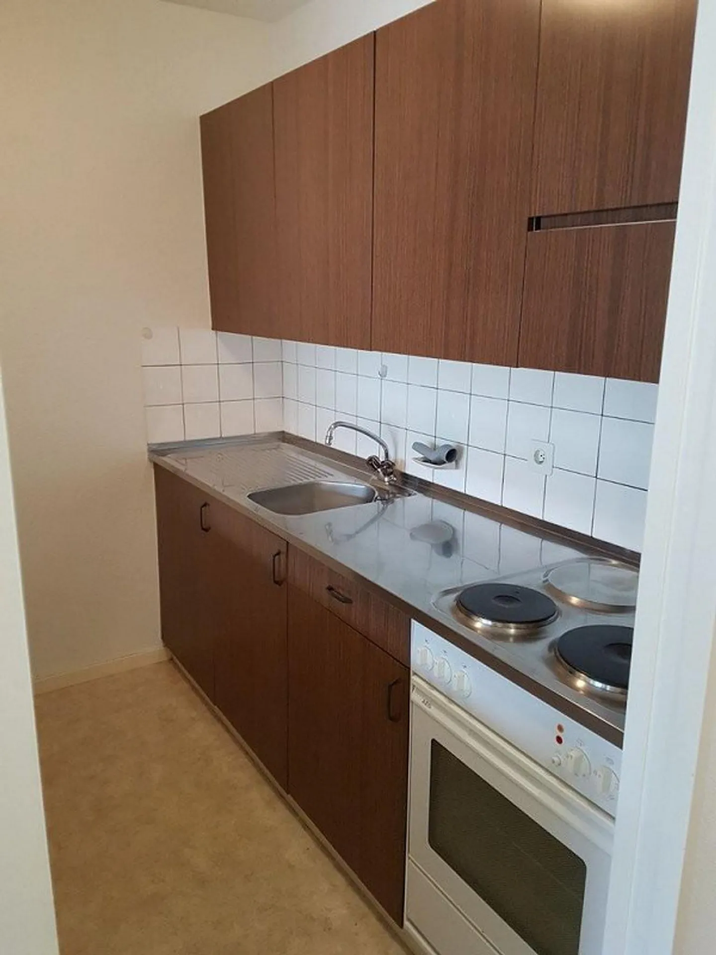Appartement spacieux de 3,5 pièces dans la verdure ! - Photo 2 sur 5