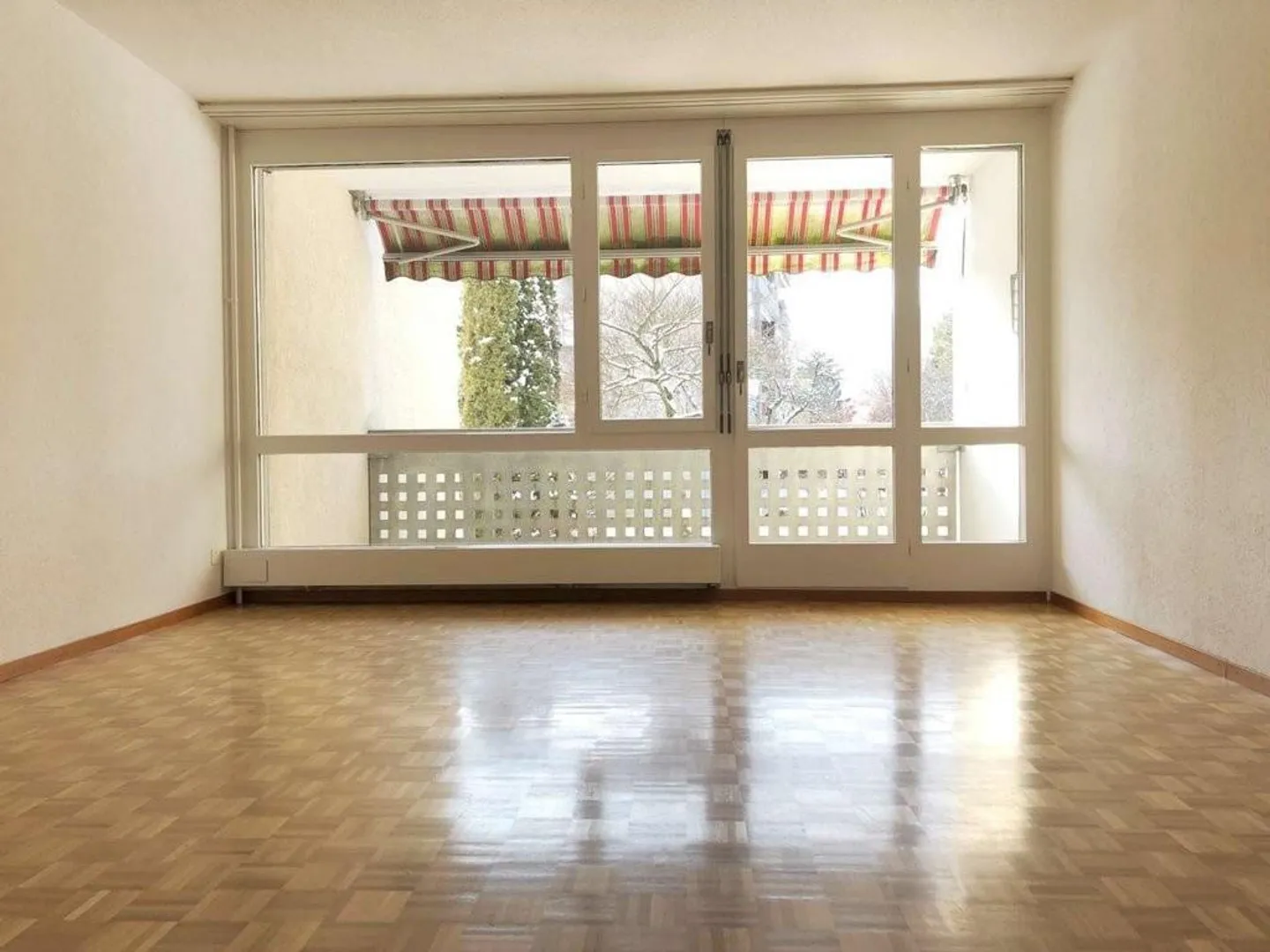 Appartement spacieux de 3,5 pièces dans la verdure ! - Photo 4 sur 5