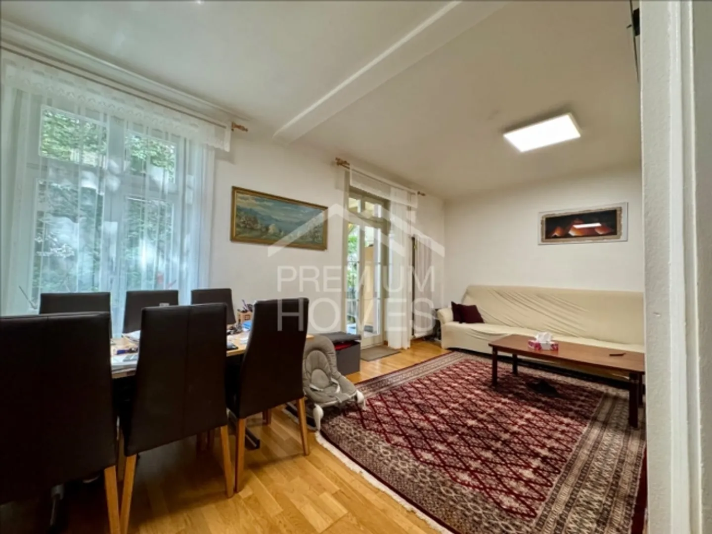 Casa multifamiliare centralmente situata per investitori! - Foto 3 di 4